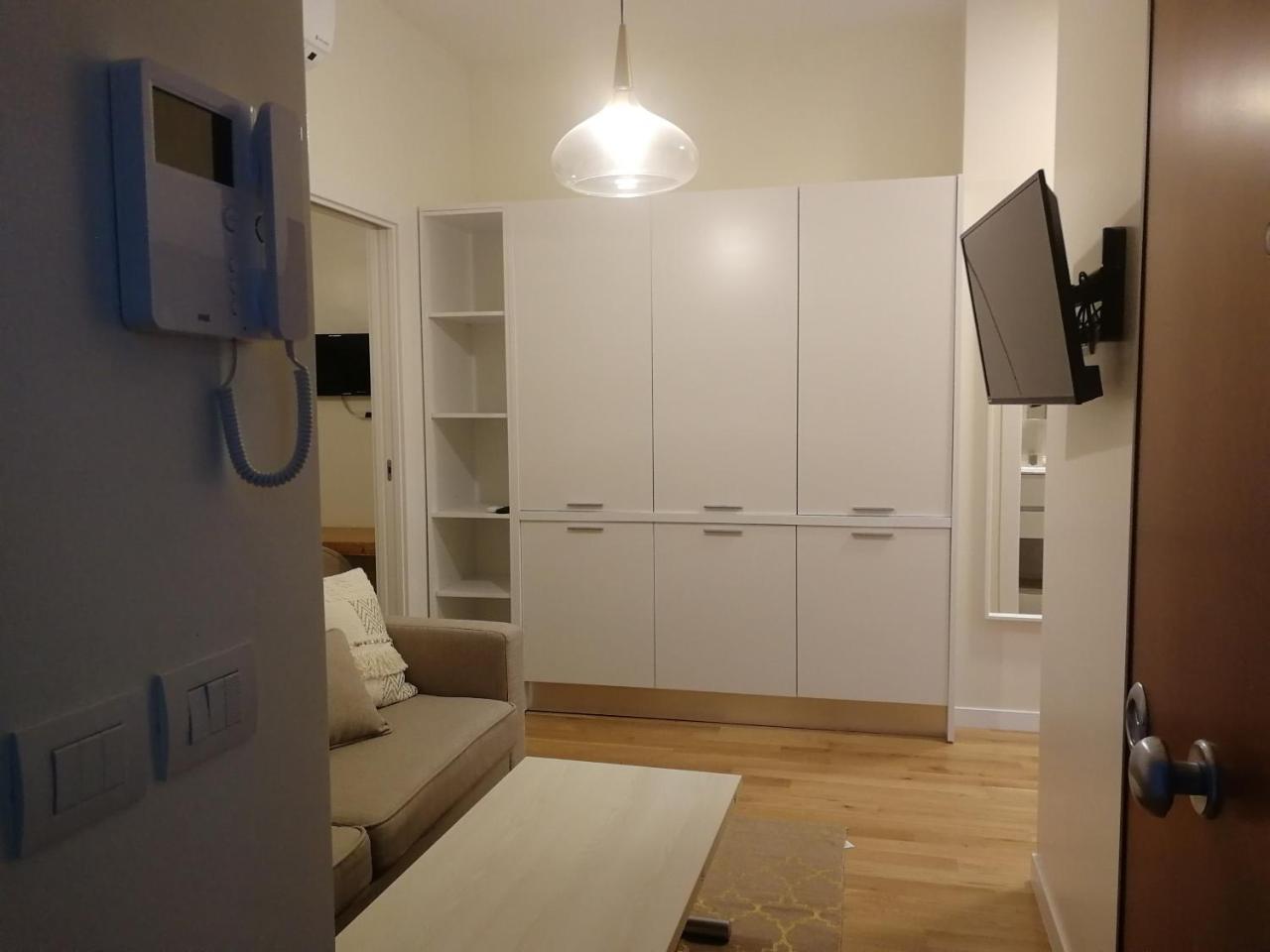 Gatto Bianco Apartment Bari Exterior foto